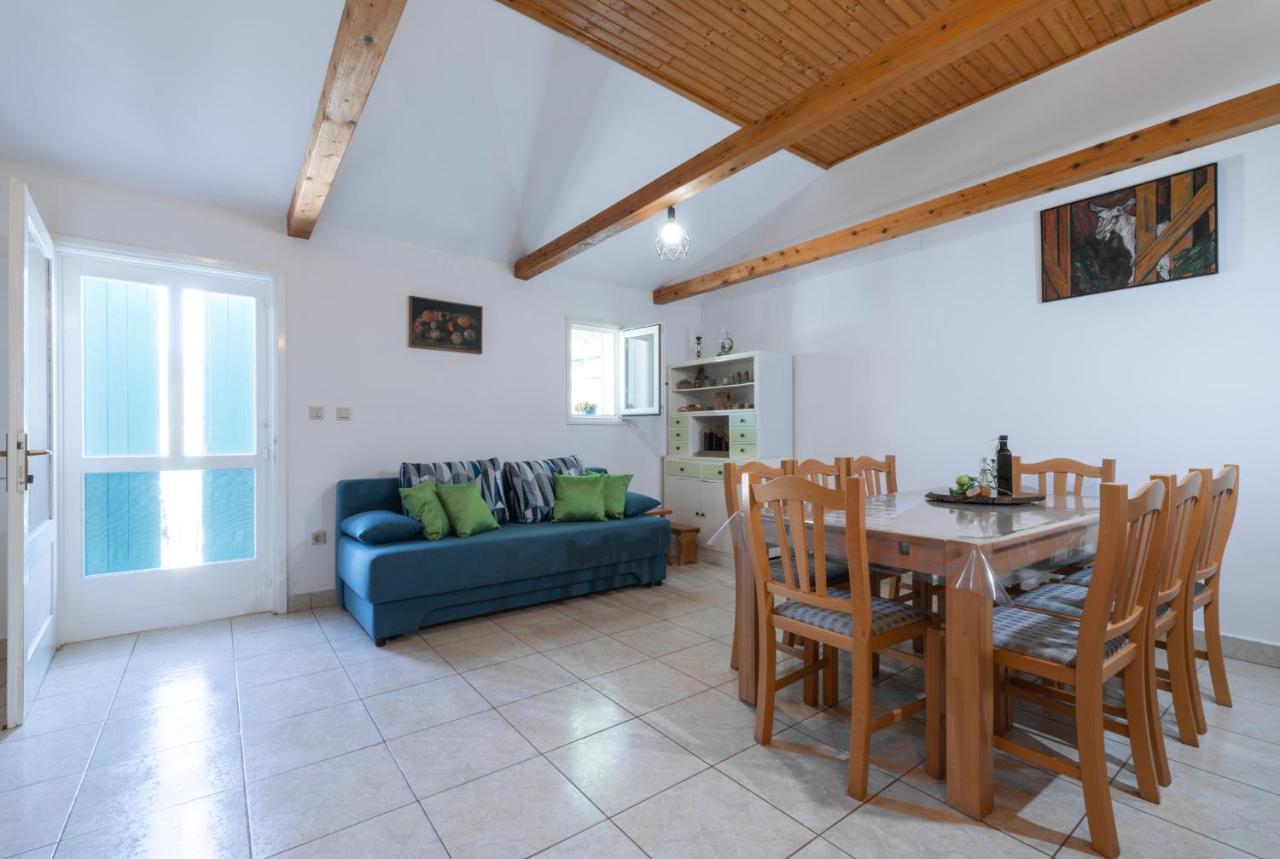 Holiday Home Liberan Вела-Лука Экстерьер фото