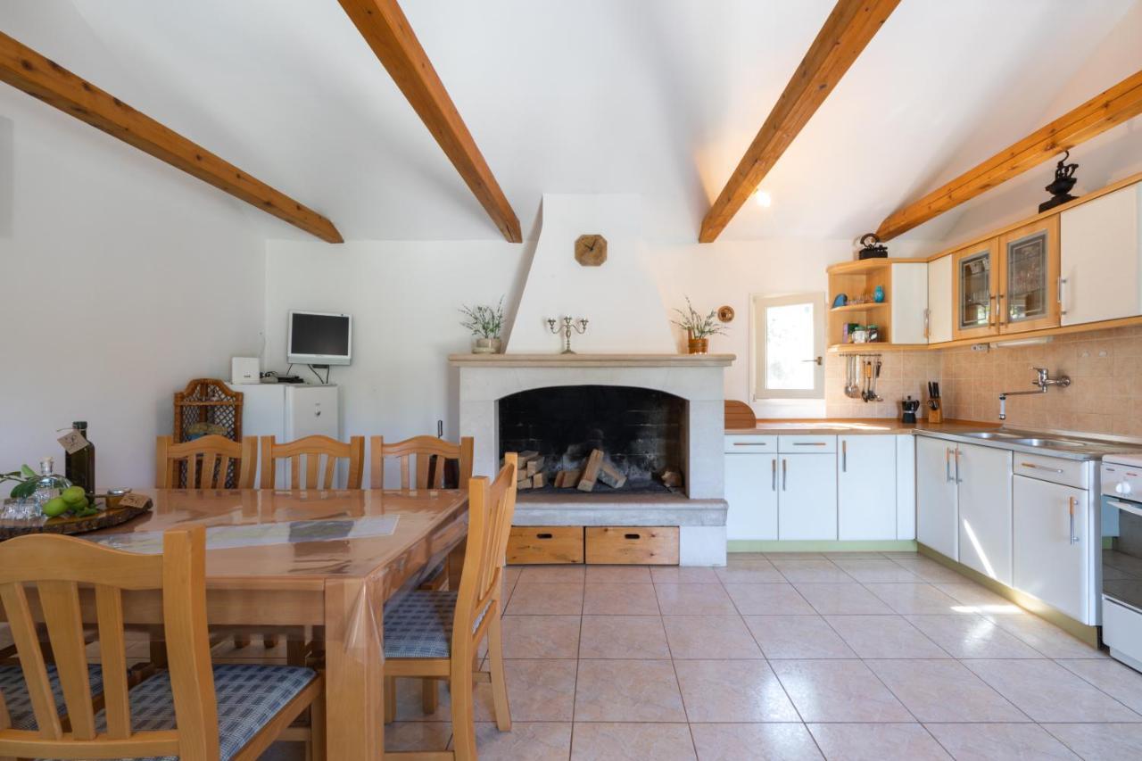 Holiday Home Liberan Вела-Лука Экстерьер фото